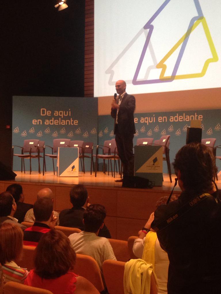 Coalicion_GC's tweet photo. El candidato de @coalicion #ProyectoSomos a la alcaldía de Ingenio, J.J. Gil, "queremos trabajar por Ingenio" http://t.co/uyFKZu4Wuw