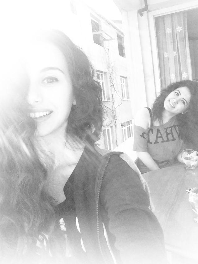 EKezgi's tweet photo. #iyikivarsın #dost #endeğerliolanından :) @dryayy http://t.co/Iz7p8E538N