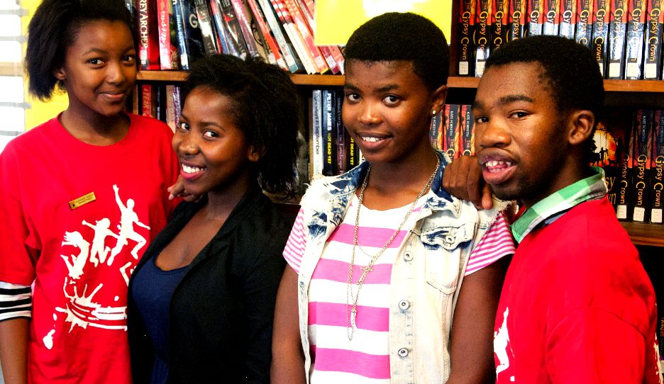 Siphe, Siwe, Sam &amp; Banathi brauchen eure Support: Helft mit sie nach Kapstadt zu schicken! on.fb.me/1HBNr5K