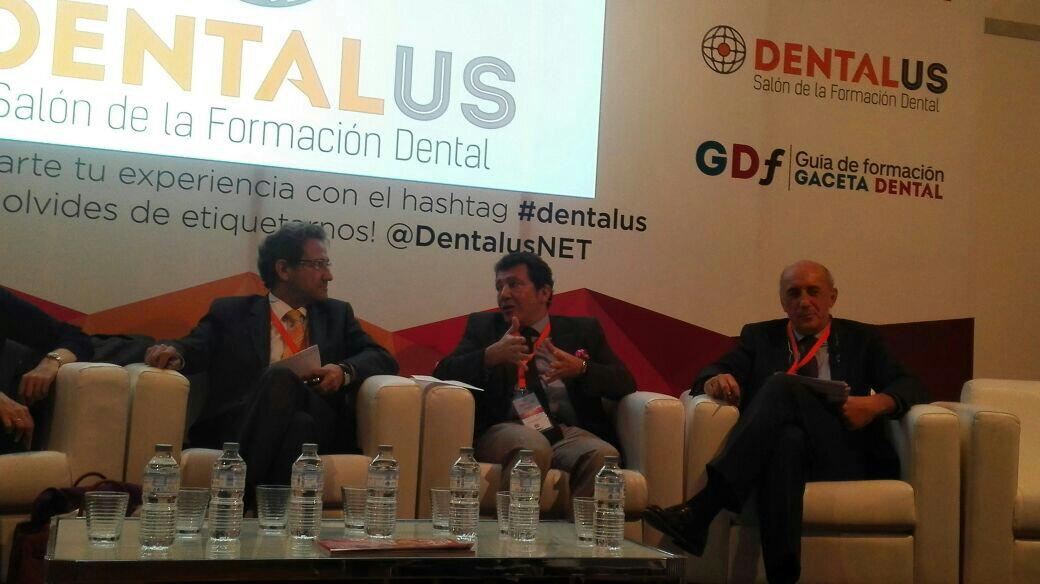 gacetadental's tweet photo. Es el turno de los doctores Salmerón y Oteo. #dentalus @dentalusNET http://t.co/x6p7DkwHBd