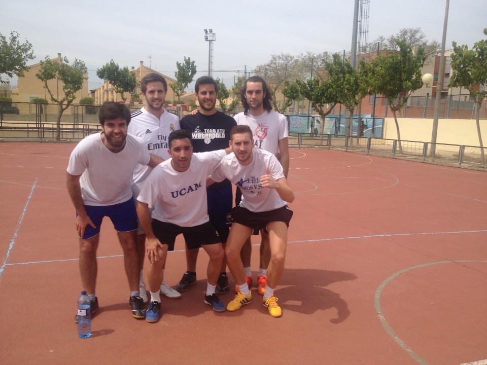 UCAM_Medicina's tweet photo. Equipo ganador del torneo de fútbol de alumnos de Medicina UCAM http://t.co/jsOj2Bkt9s