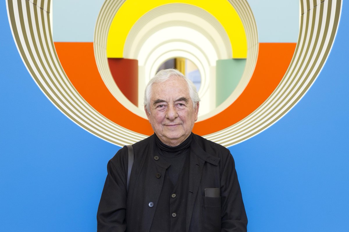 museomadre's tweet photo. «Un artista ci mette cinquant’anni a fare del proprio lavoro 'un gioco da bambini'»
#DanielBuren http://t.co/49mxSUrTt9