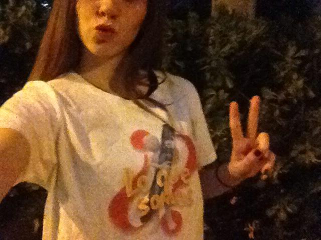 raaquelgm's tweet photo. Deseando que llegue el estreno de #LoQueSomos con mi camiseta nueva 😁 @7_productionstv http://t.co/x0klocjEuM