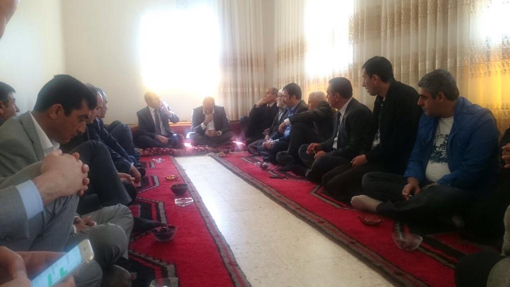 aslanalibayik's tweet photo. Mv Adayımz Sn @egilmezyusuf Mcls Üyelerimiz ve İlçe Teşkilatımızla birlikte Umreden dönen Kardeşlerimizi ziyaretteyiz http://t.co/F1hDVPrxlA