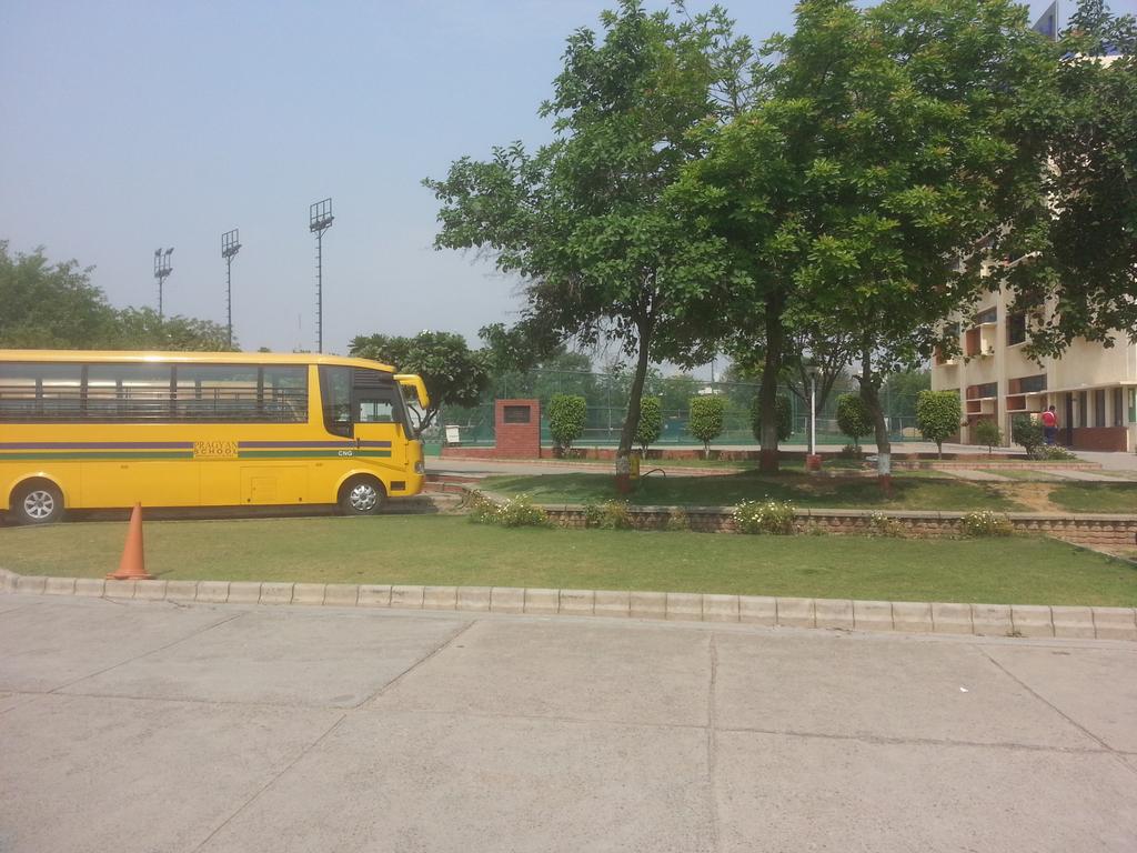 Prisha's tweet photo. Last few pictures of my previous school #PragyanSchool http://t.co/LjZAi54HEM