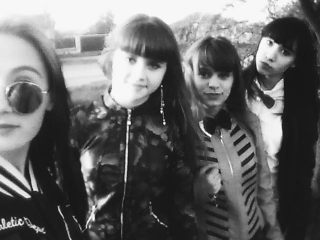 EleonoraWpwxx's tweet photo. У Филковой на др😍😍😍❤❤❤❤🎉🎉🎁🎁 http://t.co/xfDtHd3Mku