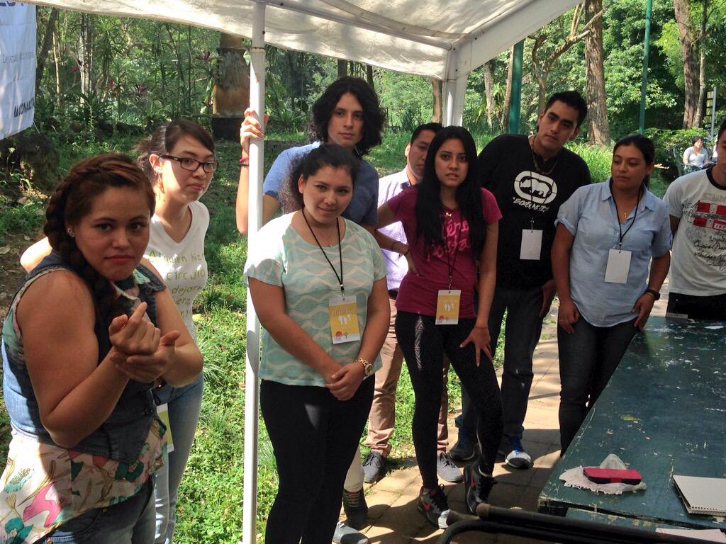SECVERoficial's tweet photo. Jóvenes experimentan Acciones que incluyen: resolviendo la inclusión social, en el @JEX_IVEC #28añosIVEC #Xalapa http://t.co/pUzEhCcGsD