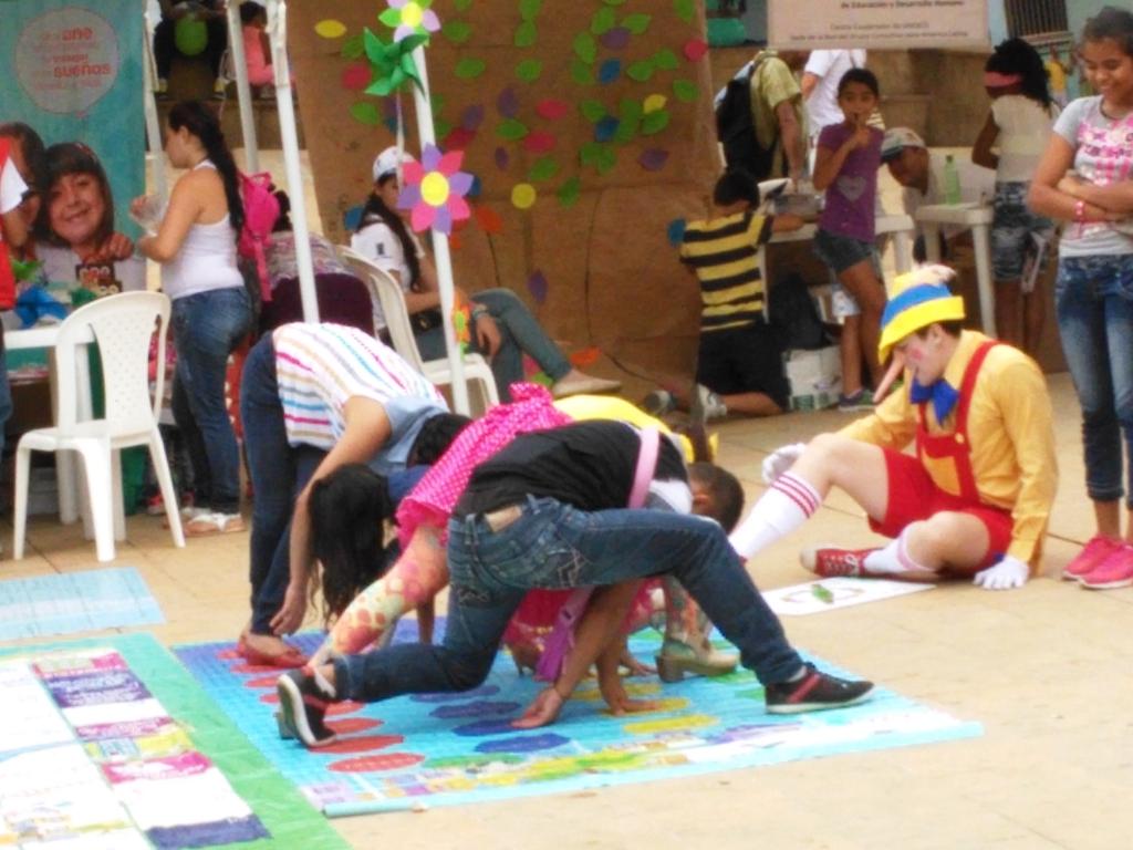 ecorrea2012's tweet photo. Medellín también es una gran ludoteca @diadelaninez #AJugarColombia #ColombiaunaGranLudoteca http://t.co/Emtnt5ojRt