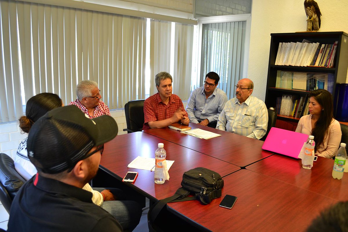 FUERSAMx's tweet photo. Equipo #REINU en reunión, con el Rector de @cucba_UdeG, Dr. Salvador Mena y Ing, Hector Villalvazo #SAGARPA #Jalisco http://t.co/BHZuejhFtc