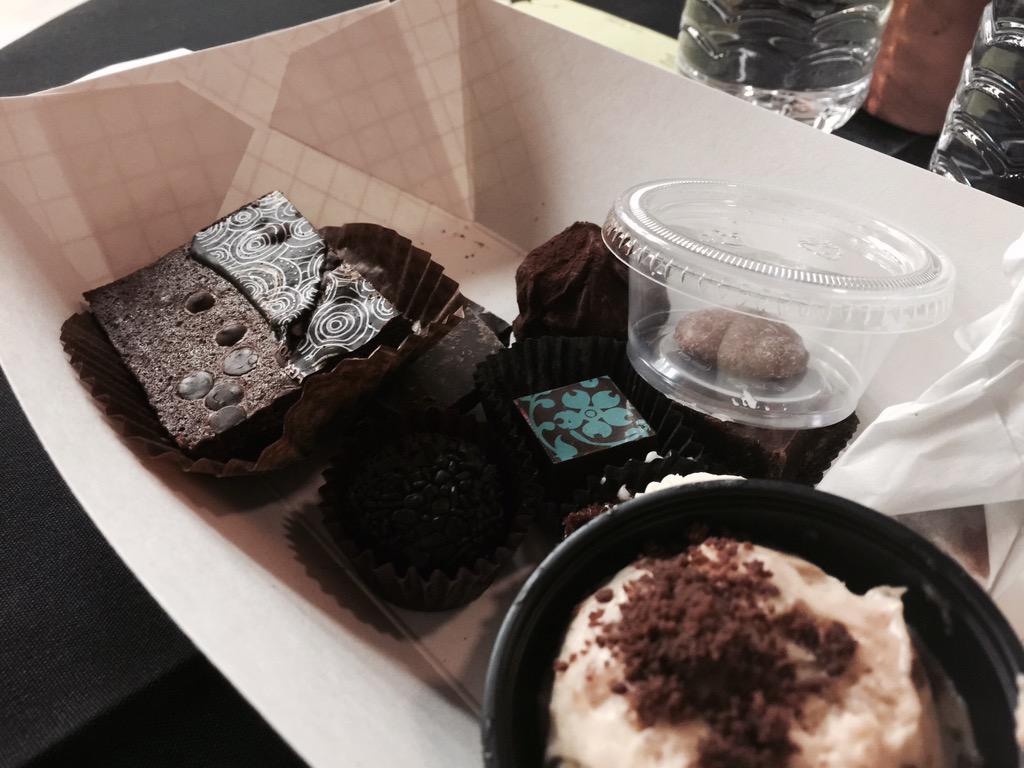 Kyt_Cat's tweet photo. #Chocolatefestival #saturday #WeekendNeverEnd #marriedlife http://t.co/ioFA27wuut