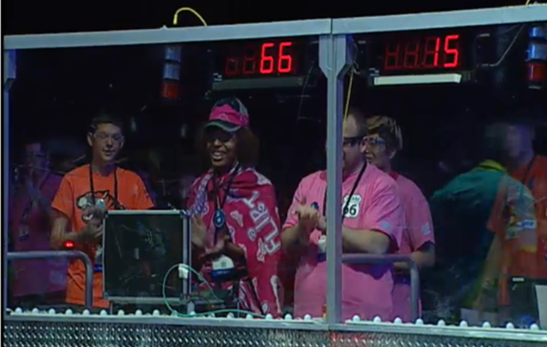 FRC1592's tweet photo. Semifinals Match 2 = 158 pts for #6 Alliance on Carver. 2 more matches! #FIRSTChamp #FRC66 @frc1024 @FRCteam4911 http://t.co/aWMQ3VfibO