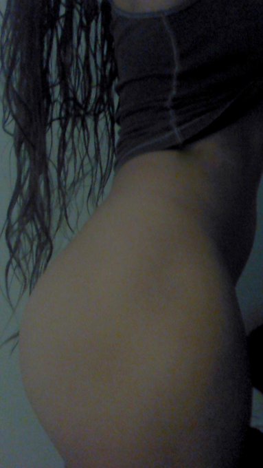 WET HAIR-- WETTER PUSSY ;) 30 MINUTE WARNING. http://t.co/u7dE4Hn9zL XO http://t.co/AhqU1286lC<a href="/tag/mvsales"class="tags"><span>#mvsales</span></a>