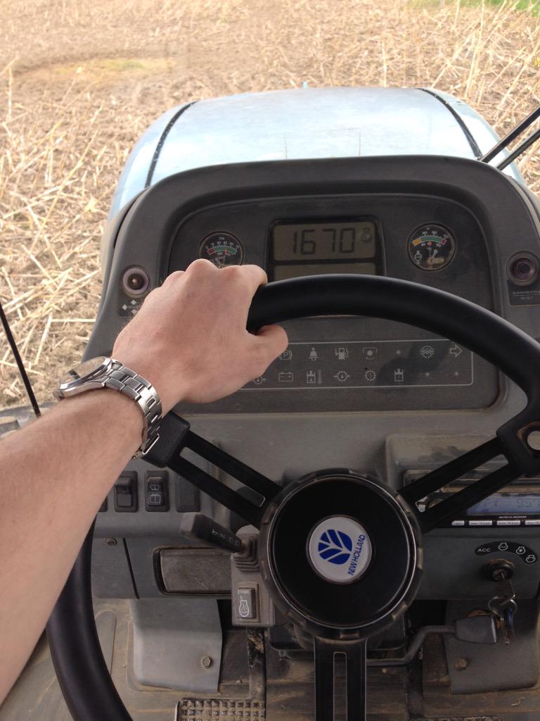 scc6fd's tweet image. Cope farms very own RTK system! #handsontechnology #plant15