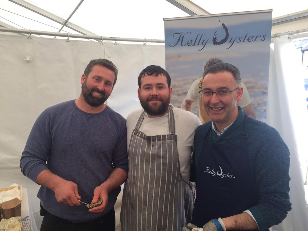 josephharding23's tweet photo. @KellyOysters @eastcafebar @KingSitric @DublinBayPrawnF great atmosphere in the tent enjoying great oysters ☺ http://t.co/yWZAuRxDf8