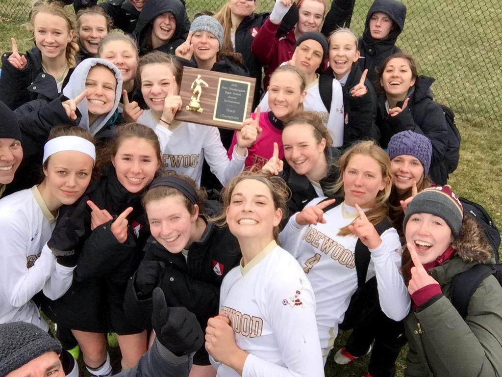 Crusader_Soccer's tweet photo. Port Washington Quad Champs! #PostGameSelfies feat. Chris ⚽️💪💛 http://t.co/SwgpH3MBr0