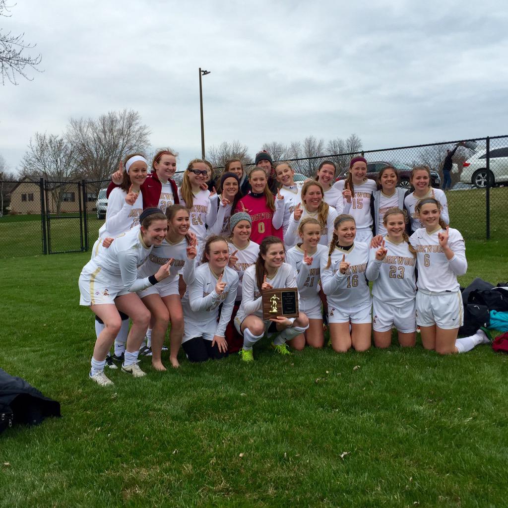 Crusader_Soccer's tweet photo. Port Washington Quad Champs! #PostGameSelfies feat. Chris ⚽️💪💛 http://t.co/SwgpH3MBr0