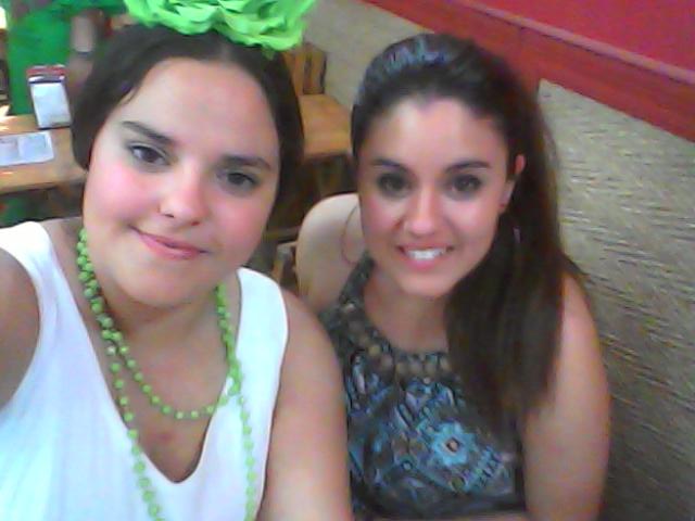 yolandarv95's tweet photo. En el fondo fondo, pero muy fondo, se le quiere un poquillo y todo 😘❤ @Mariabuba_94 http://t.co/uOaFyvk6rt