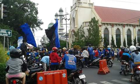 DwiArlisya's tweet photo. Alun2 Kota Malang... 25042015 Gara2 Menpora. http://t.co/F9RBerdAJs