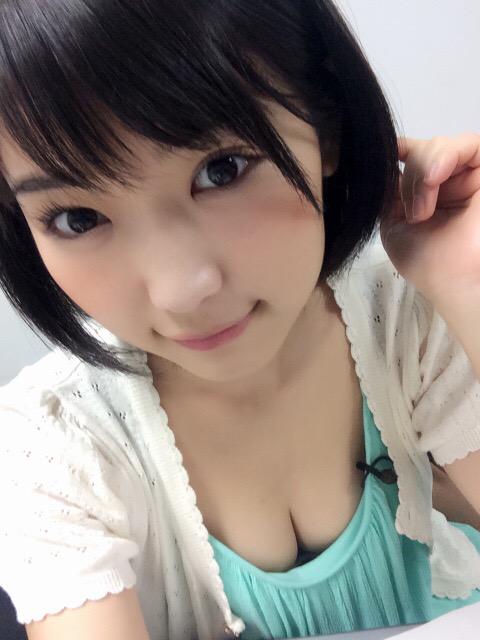 普段着で谷間を見せてくる木嶋のりこ