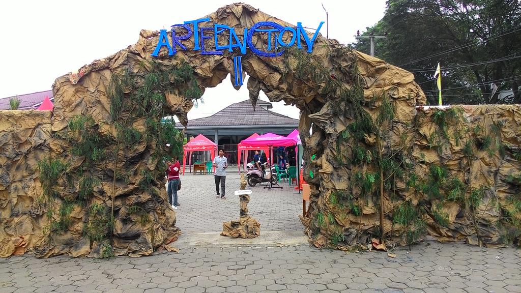 ArTeenction tweet media