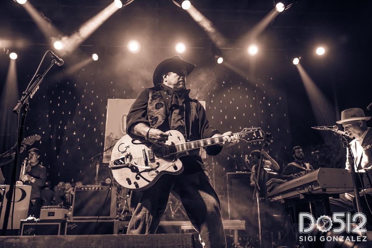 Oldsettler's tweet image. Nobody does it better than @MavericksMusic! #OSMF