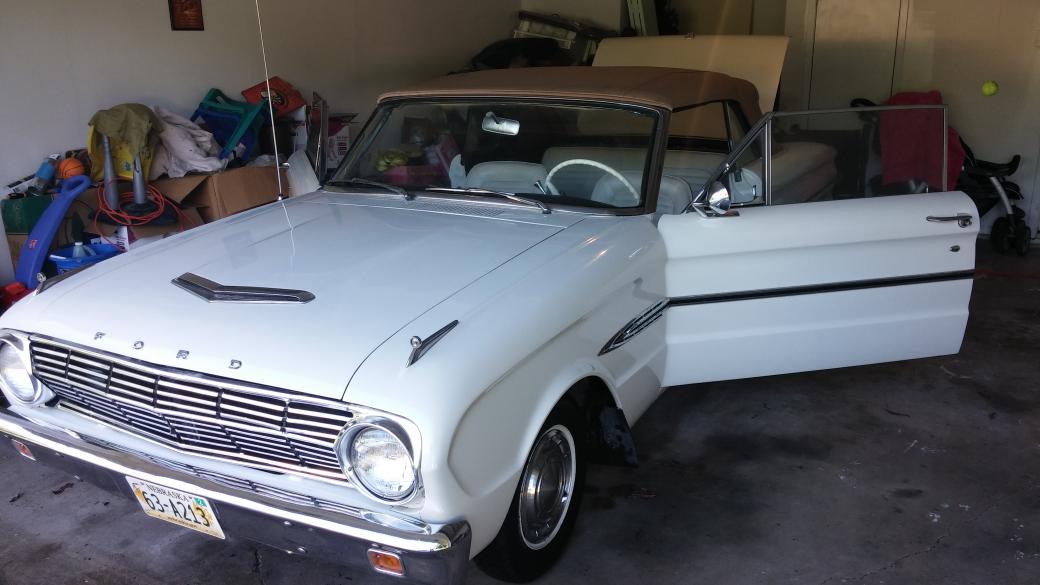 urmcjj's tweet photo. Commerce Car Show today. As my daily driver, my old Falcon is looking pretty good. #63Falcon http://t.co/6kxs7IwfRY