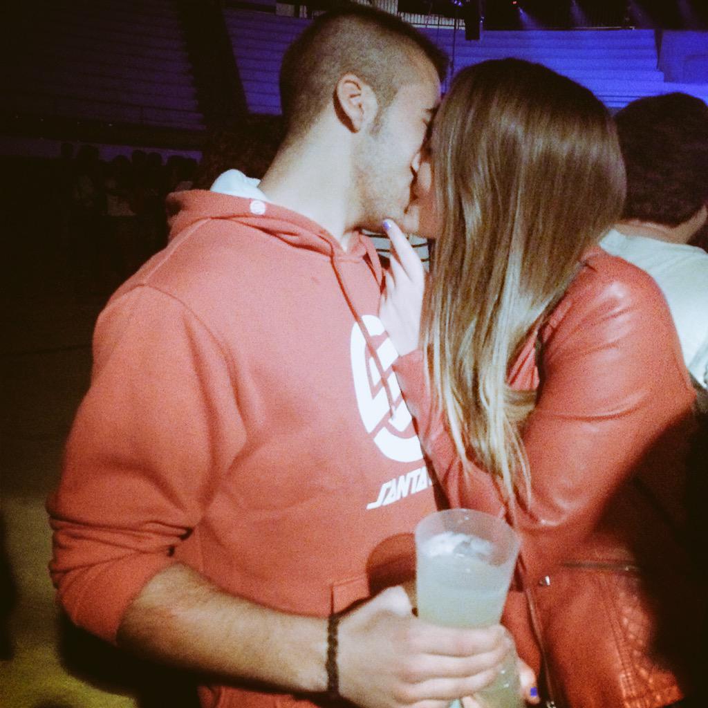 Kachecillo's tweet photo. Te amo enana 🙈🙈❤️ http://t.co/oDrdkQ3DnG