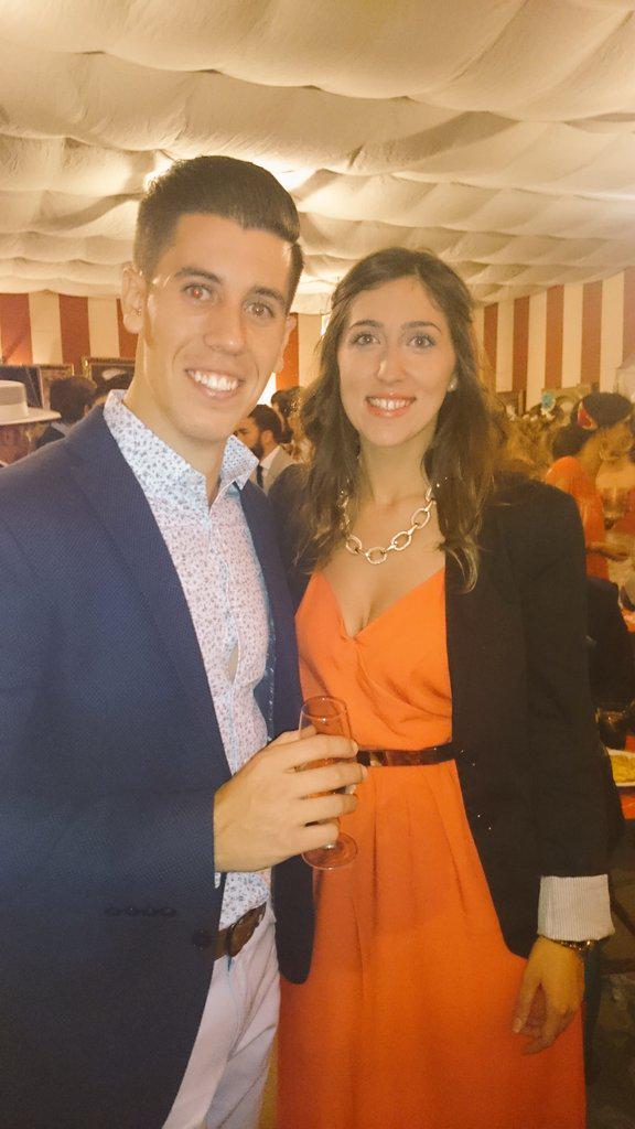 AnaCarbonell3's tweet photo. Bueno pues cerramos esta espectacular feria http://t.co/LXuWZrkjiW
