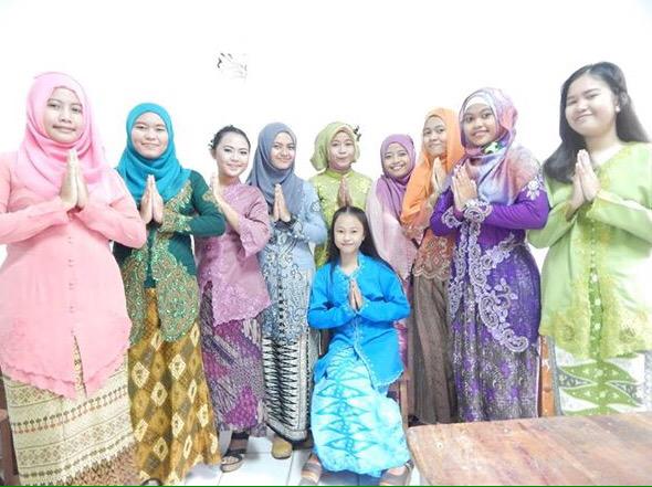 secone1_'s tweet photo. Banyakan foto yg cewe nya nih 😁✌️@Osissmkmdl #kartinismkmandalahayu http://t.co/hloxr8fHB7