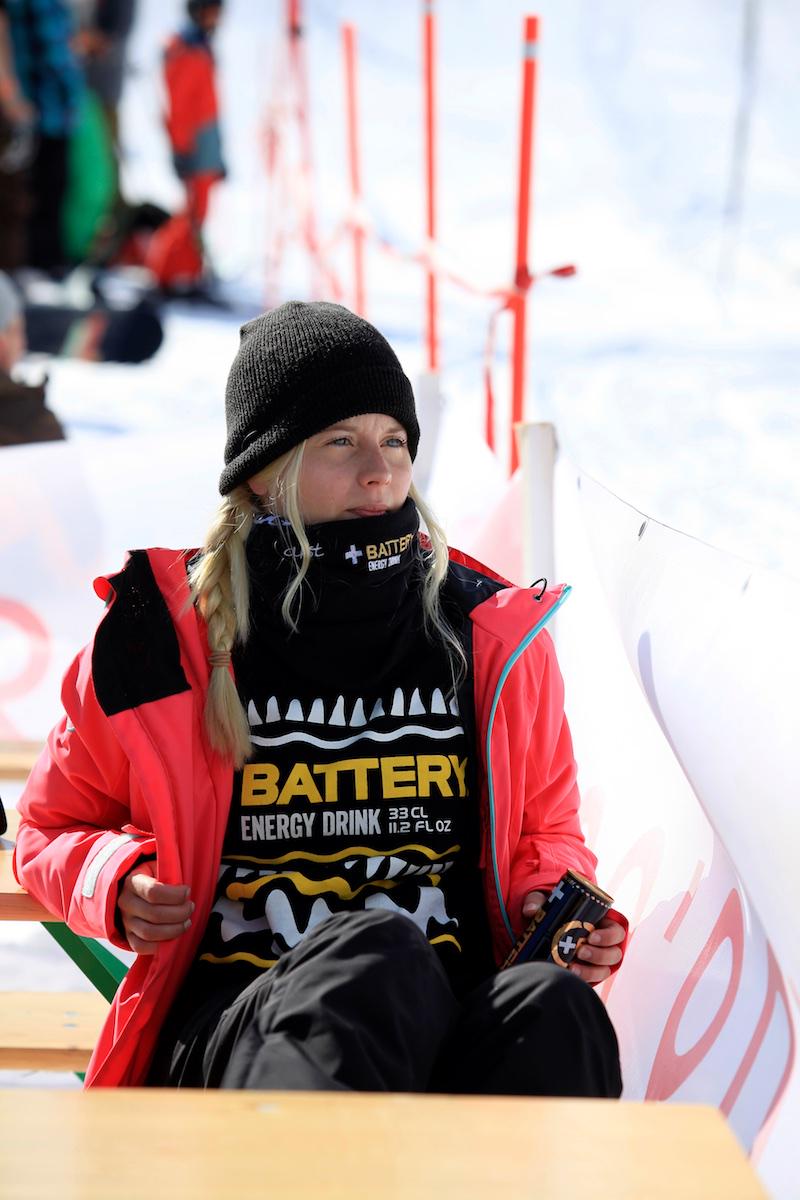 BatteryEnergy's tweet photo. #KristiinaNyman as #spectator today in #bankedslalom at #RukaSpringbreak. Get well soon. #Batteryfamily #Batterybreak http://t.co/aBxssEp7h1