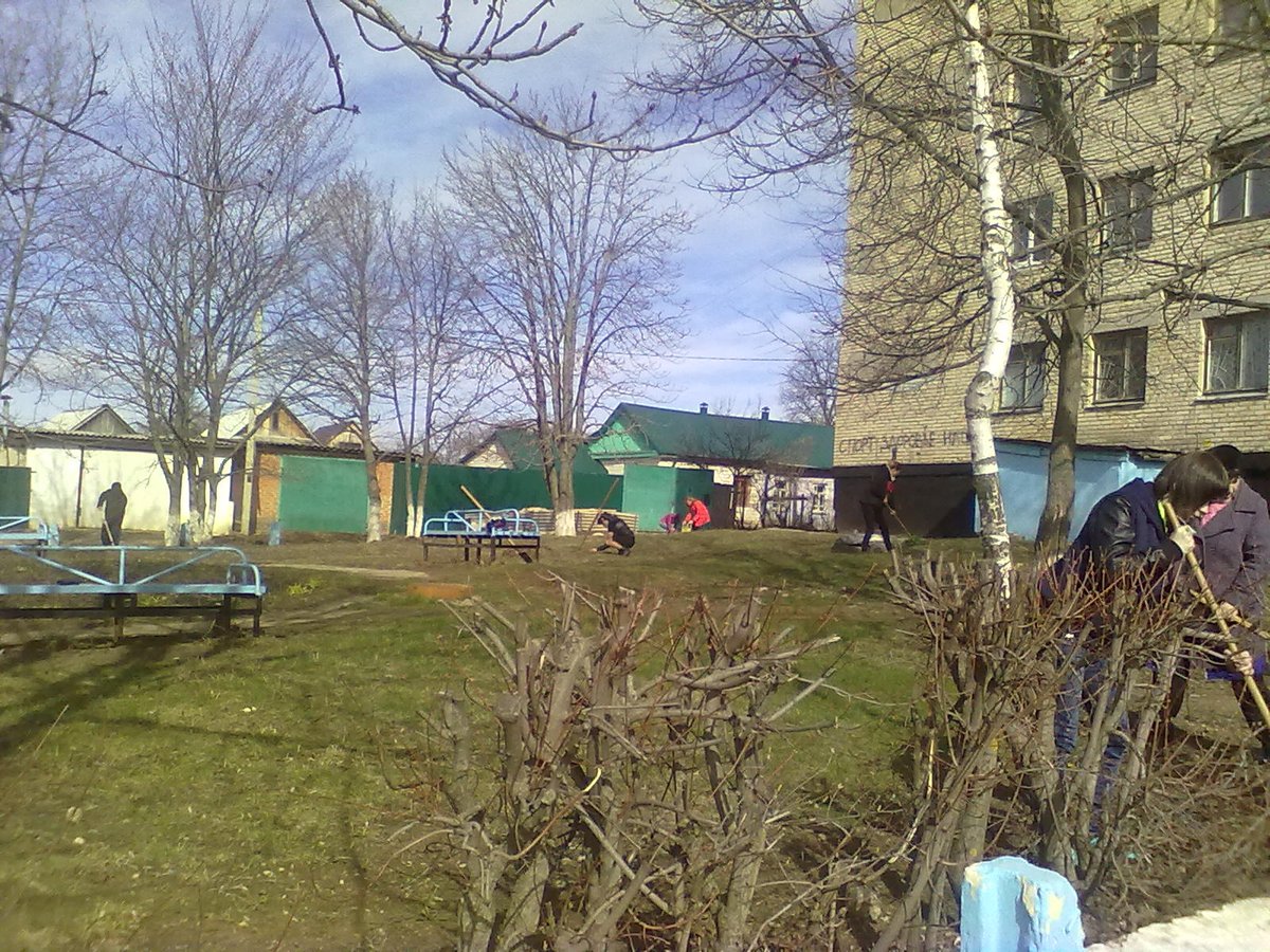 25.04.2015 года провели субботник в образовательном учреждении