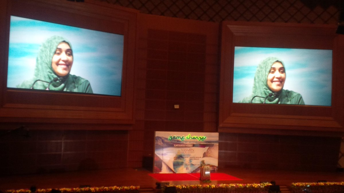 h4lle0's tweet image. Last talk by @YasminMogahed. Great sessions/speakers/event #gamechangerconference. Alhamdulillah.