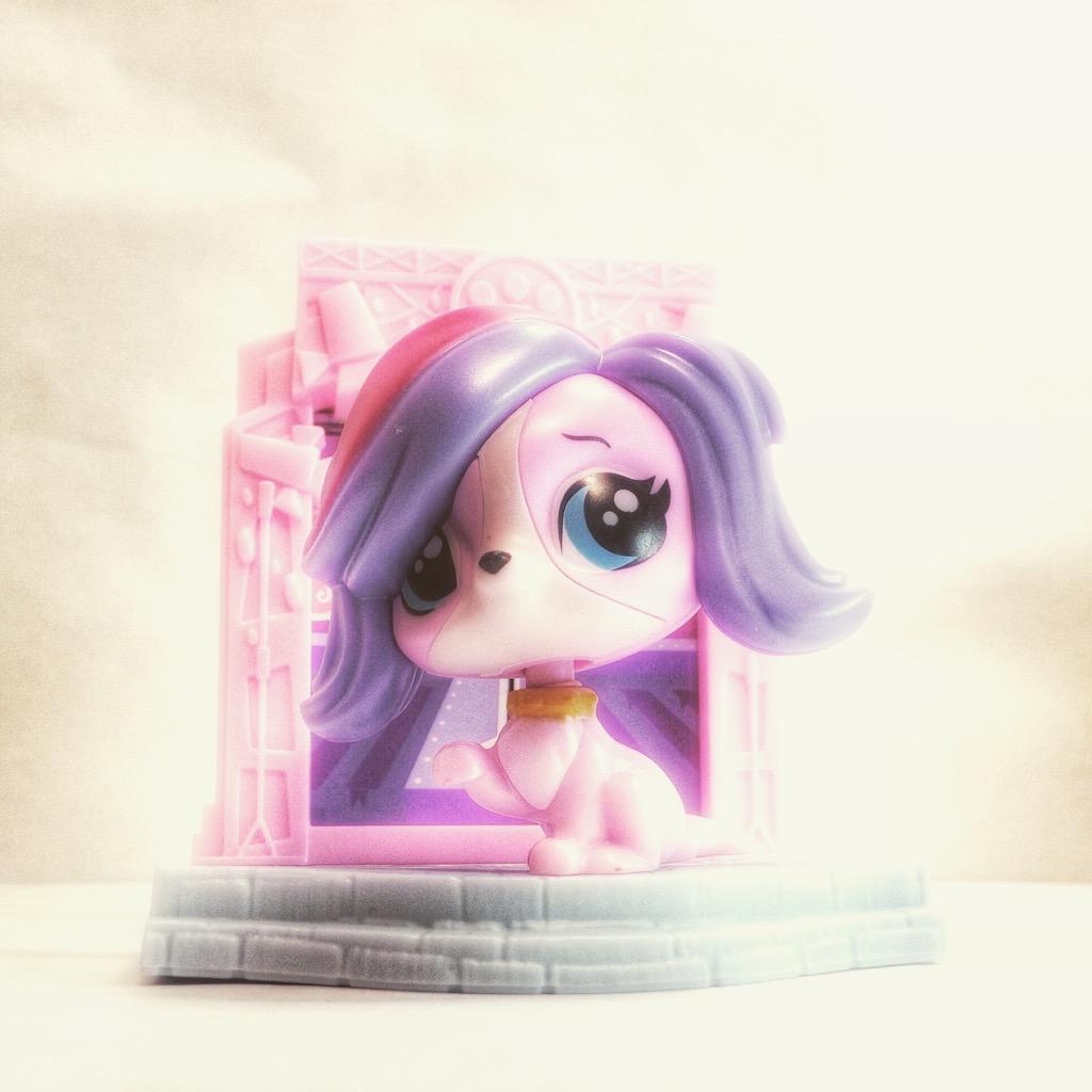 gameskinder's tweet photo. Welcome #McDonalds #HappyMeal #littlest #petshop  #littlestpetshop #littlestsister #littlestinker  #littlestlove http://t.co/C5XwyG9T22