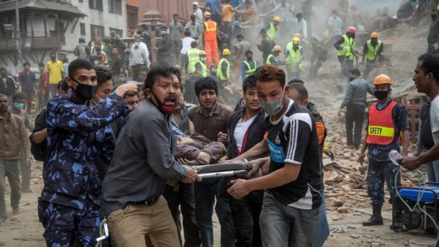 ChangeAgentSA's tweet photo. Death toll rises to at least 876 in earthquake that hit Nepal http://t.co/HIZmViMhpO
Praying for those affected!🙏 http://t.co/MB5bQtTZkB