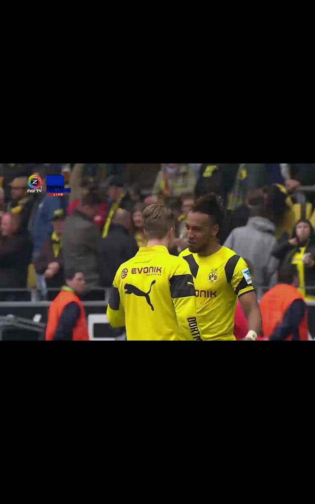 VidaJanokiansB's tweet photo. Marco with Auba!👏 the best dupla💛😍 #bvbsge http://t.co/3pOtBrSoPN