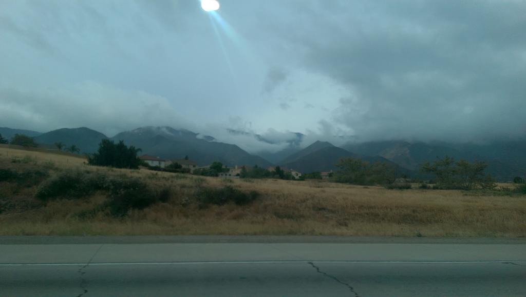 Kimmus2008's tweet photo. Cloudy morning near elsinore #ABC7Eyewitness #niceview http://t.co/81ldrsaW9S