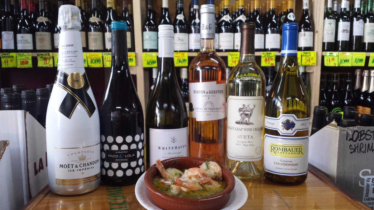 HappyWineMiami's tweet photo. #happy #saturday at #happywinemiami with a great #tapas #wine and #champagne #moetchandonice #rombauer #whitehaven http://t.co/Rpvscw2pMj