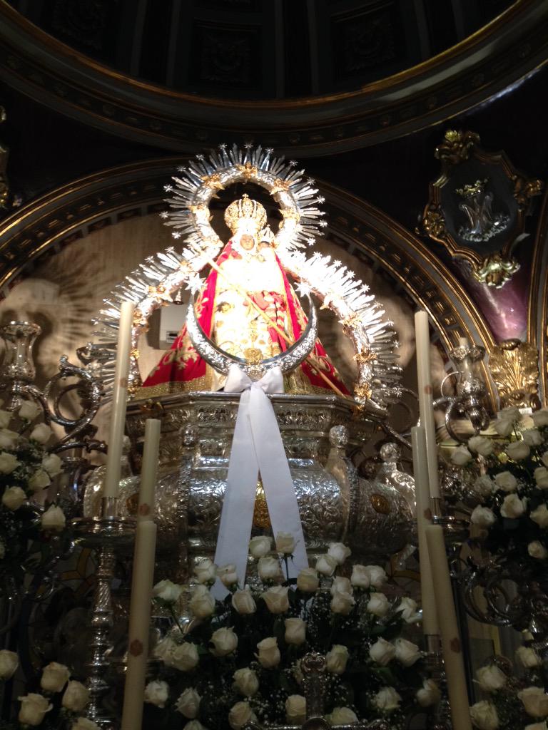 DiarioJAENes's tweet photo. Viva la Virgen de la Cabeza!!!!!!!!!. La primera foto de la Romería de la Reina de Sierra Morena. #Morenita2015 http://t.co/vv3zSOzo0m