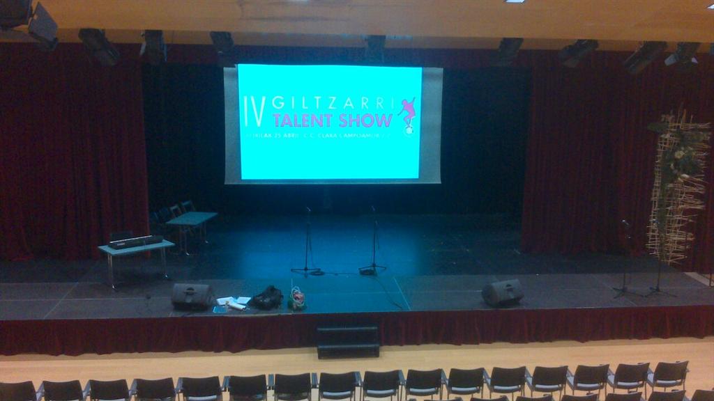 Taldeka7's tweet photo. Dena prest hasteko..18:30 en Clara Campoamor GILTZARRI TALENT SHOW¡! @kontseilu http://t.co/5XmPHc4zaD
