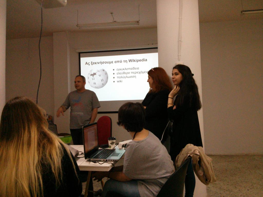 GTmanta's tweet photo. Είμαστε στο #techministry κ τα λέμε με τον @geraki. Είστε έτοιμοι για το #editathon? /cc @SheSharpGr http://t.co/ViaZMEQXms