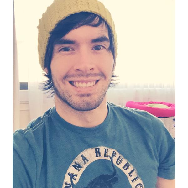Happy Birthday German Garmendia Te deseo lo mejor, pasatela súper hoy:), gracias por tus vídeos :\) 