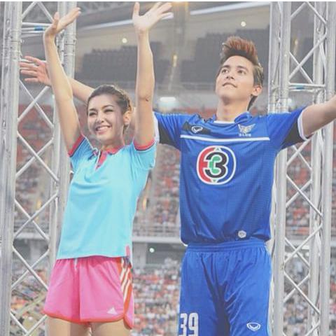 bella_raneex's tweet photo. ฟินละสิ๊!! ไหนใครไปขอเสียงโหนยยยยย #จุดโทษคู่จิ้น #jiranee (ขอบคุณเจ้าของเครดิตค่ะ) http://t.co/0ZqAPxpbbV