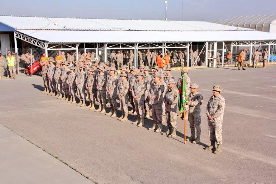 EMADmde's tweet photo. Unidad Logística 36 formada por militares de #BRILAT y #AALOG 11 @EjercitoTierra lista para el repliegue BUEN TRABAJO http://t.co/D3HUUG03wN