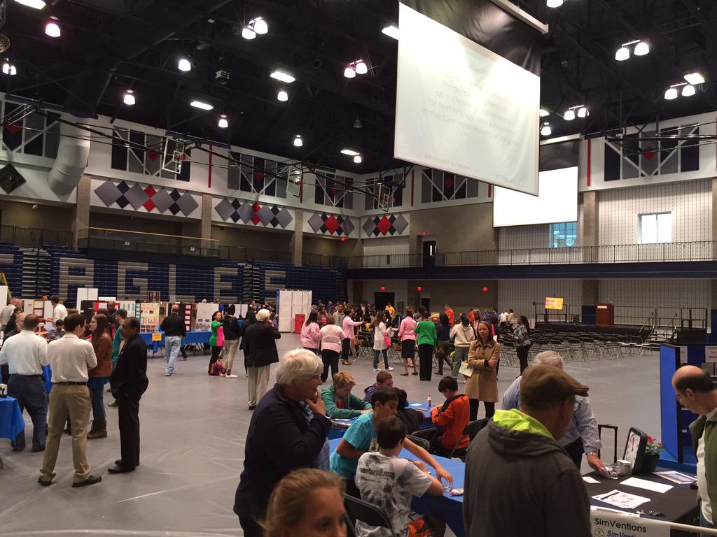 JasonKring's tweet photo. Lots of amazing #STEM projects today at @STEM_16 summit! http://t.co/0PcmVJO8XK
