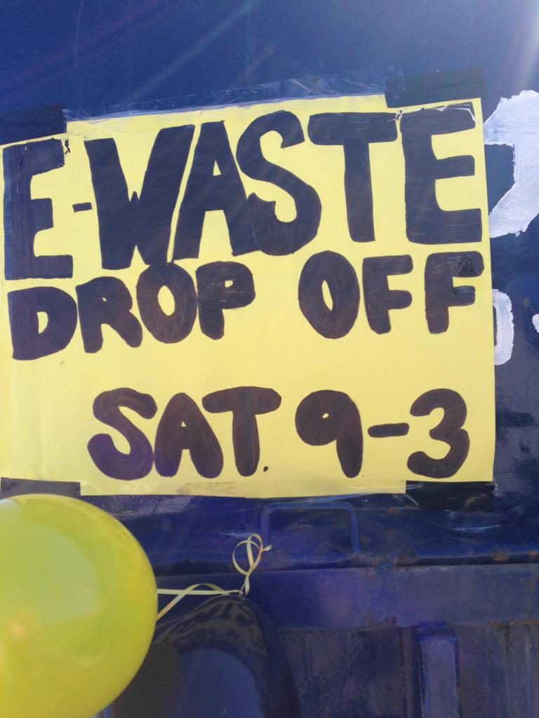 LSSinteract's tweet image. Come support our Nicaragua trip and get rid of your old electronics at our E-Waste going on right now until 3!