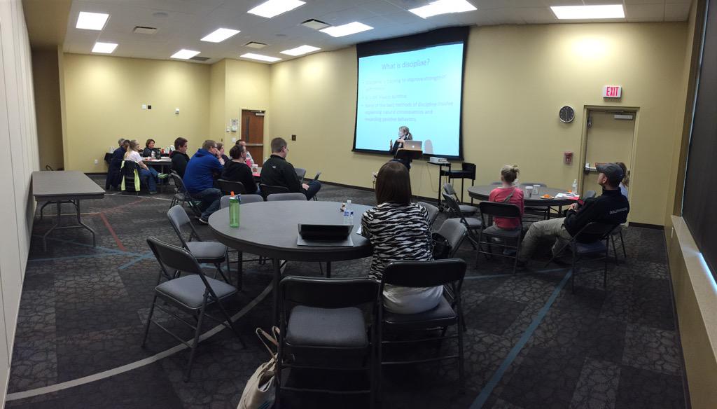 barbsuelikesyou's tweet photo. The future @SafeFamiliesIN #serve15 @collegeparkindy http://t.co/Z0zjlkKU5O