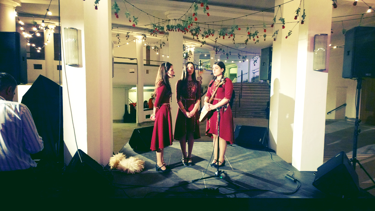#Backstage 17h30 - <a href="/triomandili/">TRIO MANDILI</a> Soundcheck #Festival #worldmusic #Brussels