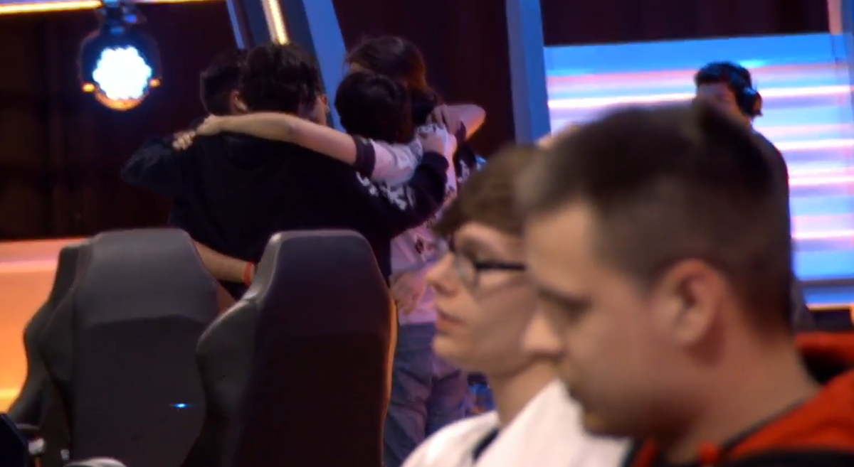 lolesports's tweet photo. Welcome back to the LCS, @_Werlyb, @fr3dericlol, @mcadryh, @PePiiNeRO &amp; @RydleFS! Giants take the series 3:1! #GIAWIN http://t.co/aUWJ3TMhrg