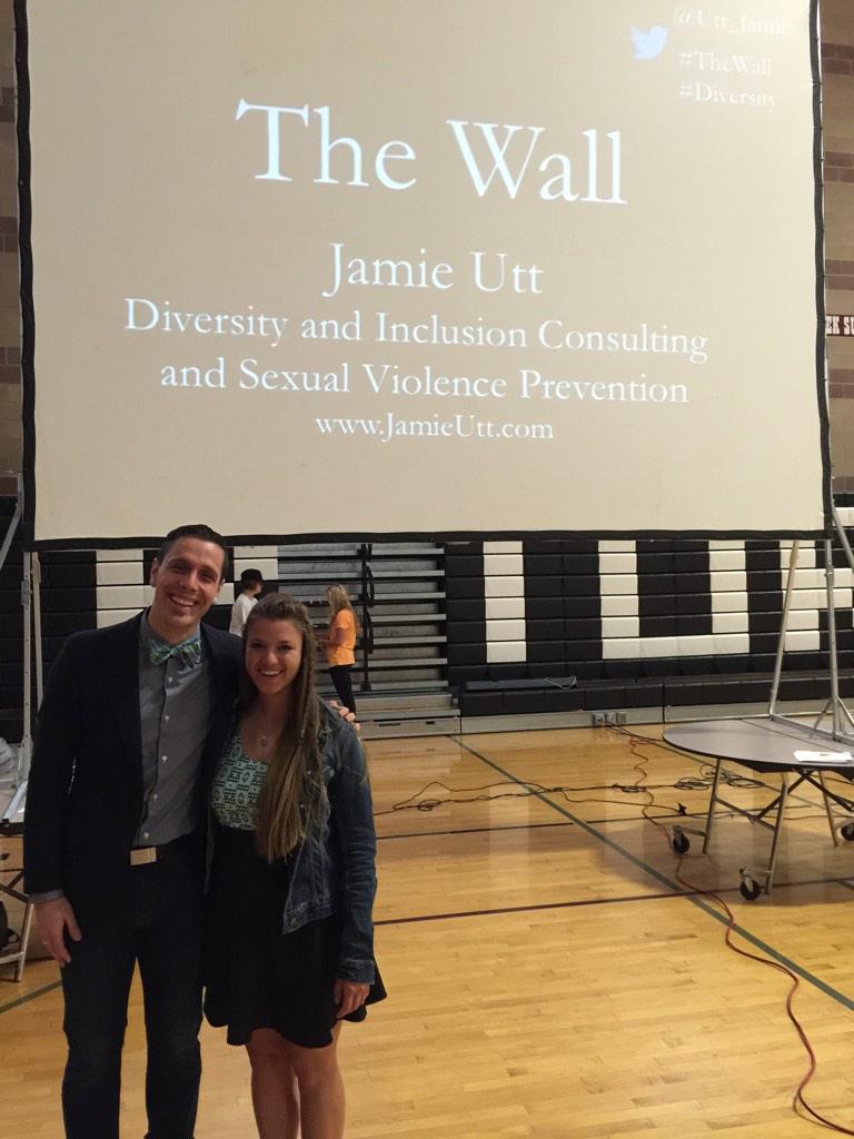 SilverCreekLA's tweet photo. The presentation starts at 10 at SCHS!  Get here!!!  @sclacapstone @SCLATheWall http://t.co/zoo2zw9MRo
