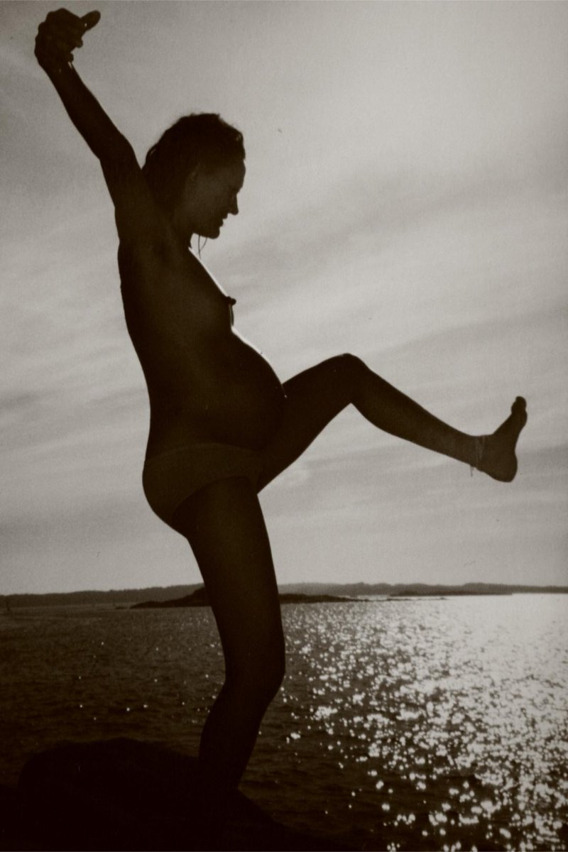 ComeSeek's tweet photo. Some people think I belong to the shadows now.. little do they know I am the air they breath http://t.co/aiXGYSBXa2